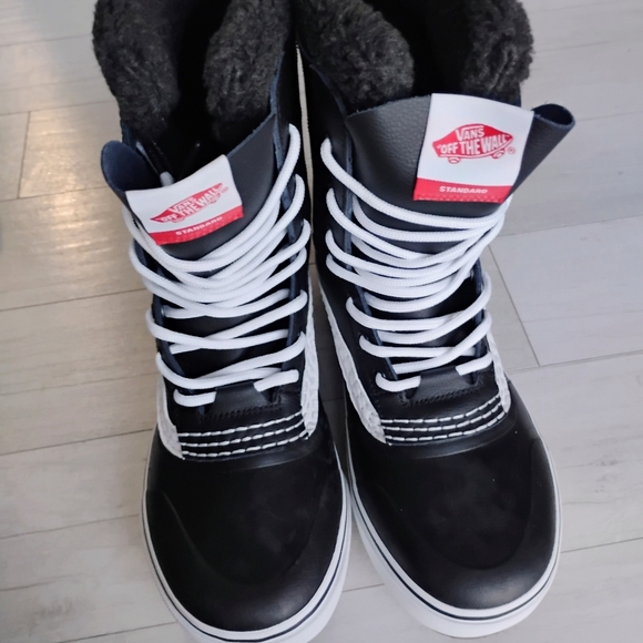 VANS NEW Standard Snow MTE Boots - Picture 7 of 15